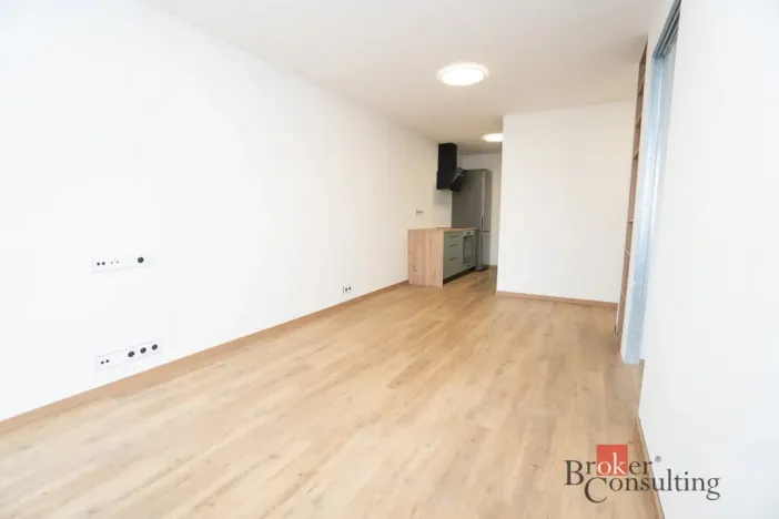 Pronájem bytu 2+kk, Praha - Kobylisy, Hlaváčova, 48 m2
