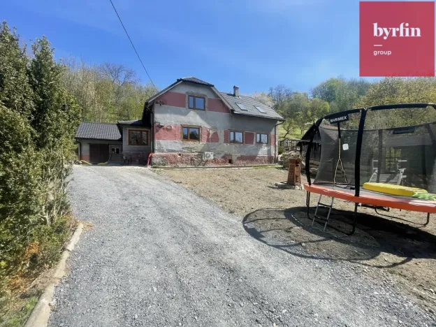 Prodej rodinného domu, Spálov, 250 m2