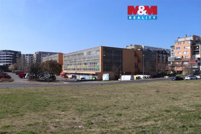 Prodej garážového stání, Praha - Střížkov, Lovosická, 18 m2