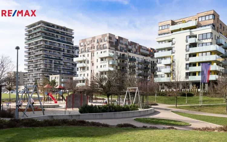 Pronájem bytu 1+kk, Praha - Stodůlky, Svitákova, 32 m2