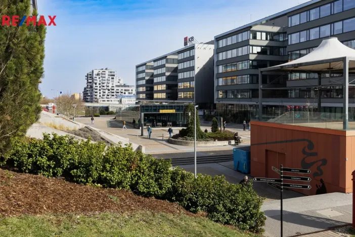 Pronájem bytu 1+kk, Praha - Stodůlky, Svitákova, 32 m2