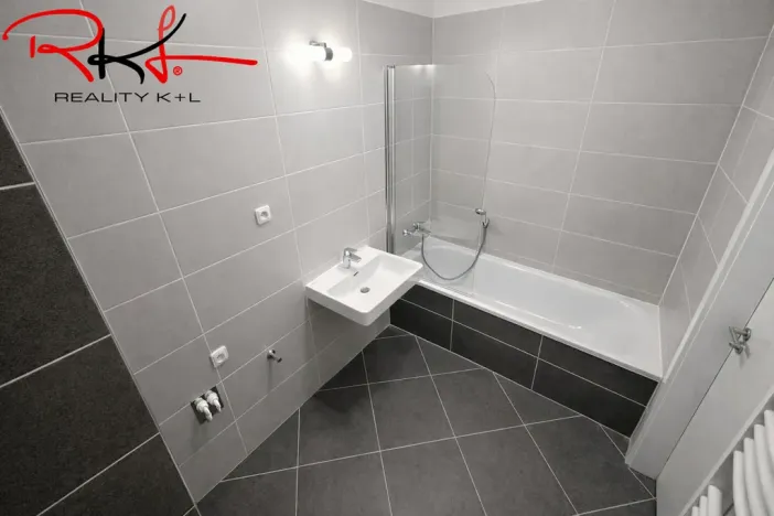 Pronájem bytu 2+kk, Praha, Stočesova, 91 m2