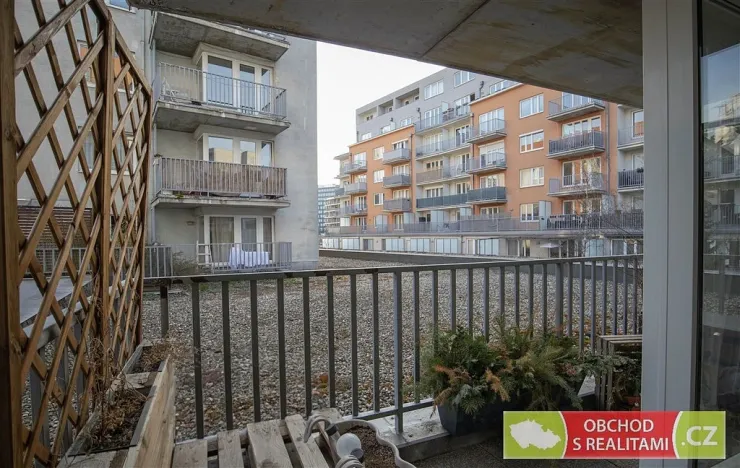 Pronájem bytu 2+kk, Praha, Janýrova, 57 m2