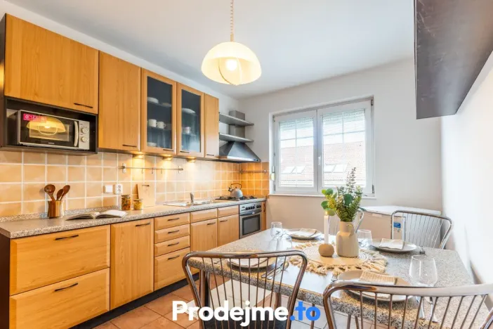 Prodej bytu 3+1, Znojmo, náměstí Svobody, 95 m2