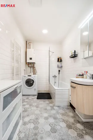 Prodej bytu 3+kk, Karlovy Vary, Bulharská, 94 m2