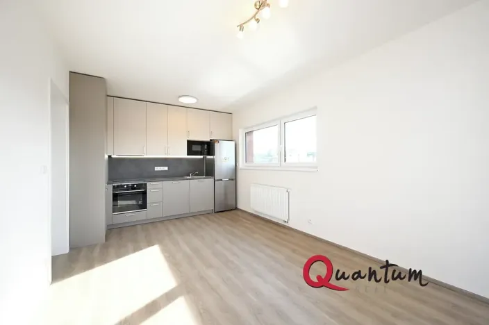 Pronájem bytu 2+kk, Praha - Vysočany, Poděbradská, 50 m2