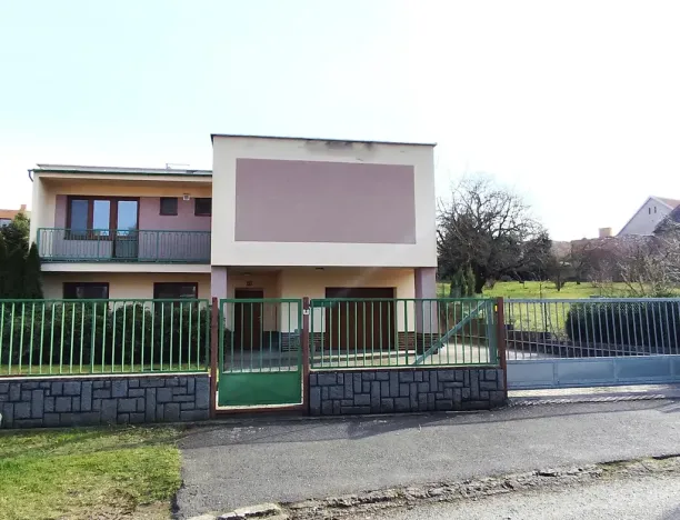 Prodej rodinného domu, Chrast, Chrašická, 250 m2