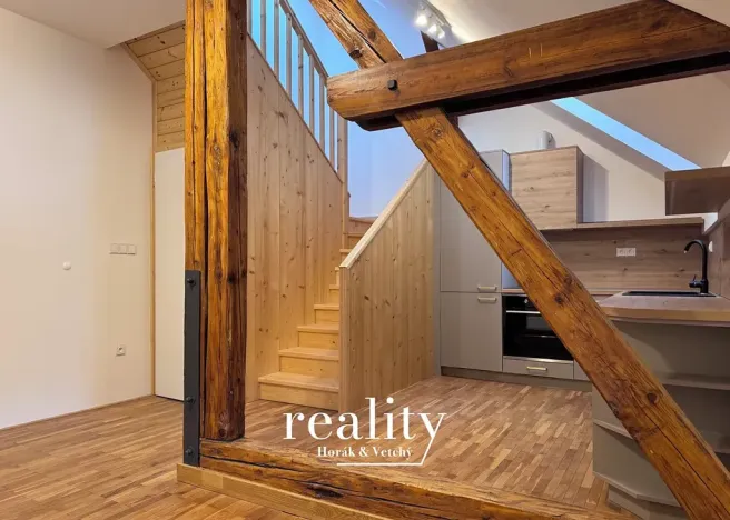 Pronájem atypického bytu, Moravské Budějovice, Gymnazijní, 73 m2