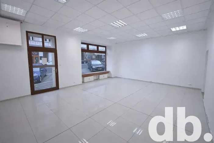 Pronájem obchodního prostoru, Karlovy Vary, Dr. Davida Bechera, 55 m2