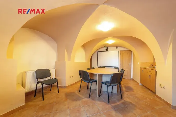 Prodej komerční nemovitosti, Šumperk, nám. Míru, 200 m2