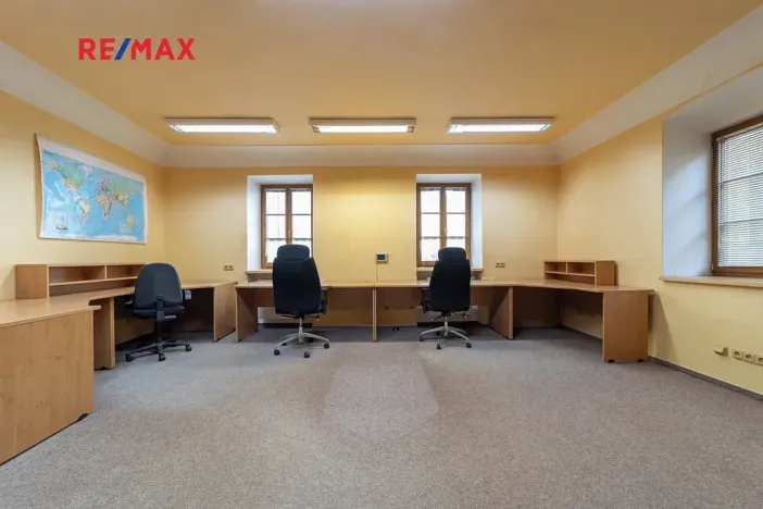 Prodej komerční nemovitosti, Šumperk, nám. Míru, 200 m2