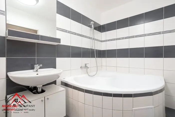 Pronájem bytu 2+kk, Krnov, SPC F, 61 m2