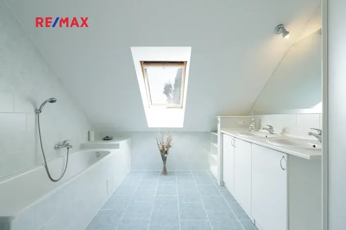 Prodej rodinného domu, Tuchoměřice, Ke Statenicím, 347 m2