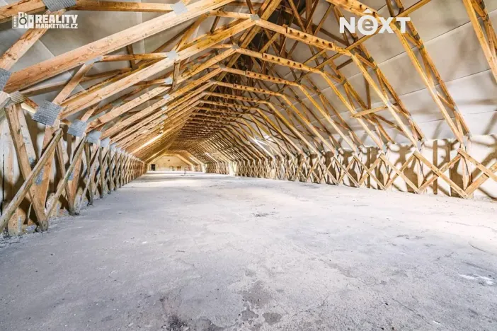 Prodej skladu, Letonice, 1758 m2