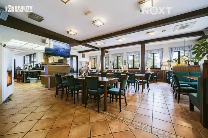 Prodej ubytování, Račice-Pístovice, 304 m2