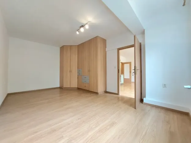 Pronájem bytu 2+kk, Hradec Králové - Třebeš, Ve Stromovce, 45 m2