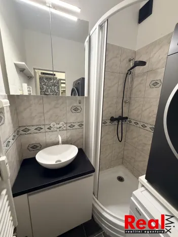 Pronájem bytu 1+1, Hrušovany u Brna, Žižkova, 31 m2