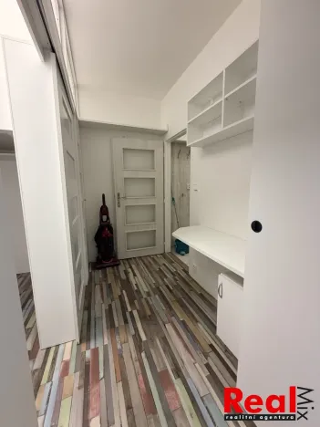 Pronájem bytu 1+1, Hrušovany u Brna, Žižkova, 31 m2