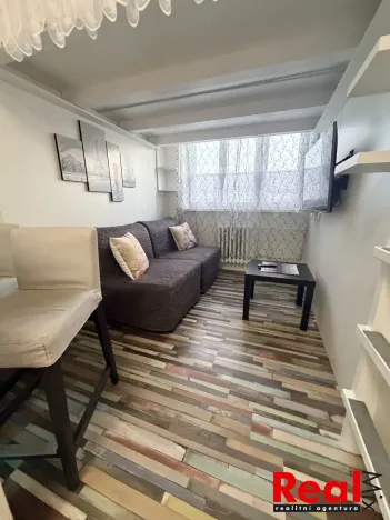 Pronájem bytu 1+1, Hrušovany u Brna, Žižkova, 31 m2