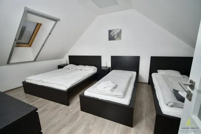 Prodej ubytování, Hlohovec, K zámečku, 72 m2