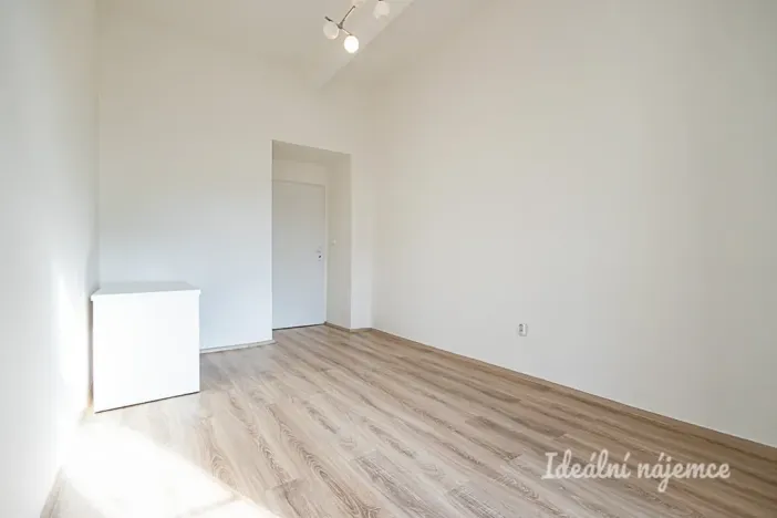 Pronájem bytu 2+kk, Praha - Smíchov, Svornosti, 47 m2