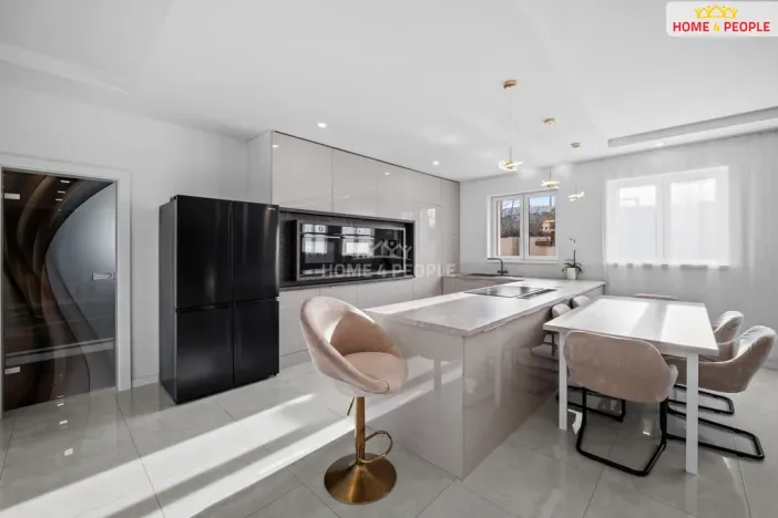 Prodej komerční nemovitosti, Rostoklaty - Nová Ves II, 166 m2