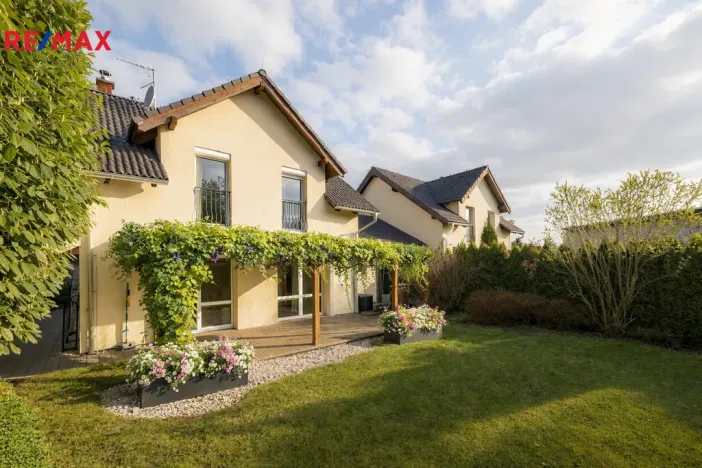 Pronájem rodinného domu, Bašť, Kostelecká, 123 m2