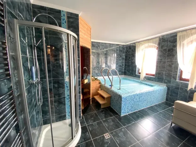 Prodej rodinného domu, Karlovy Vary, K Výhledu, 362 m2