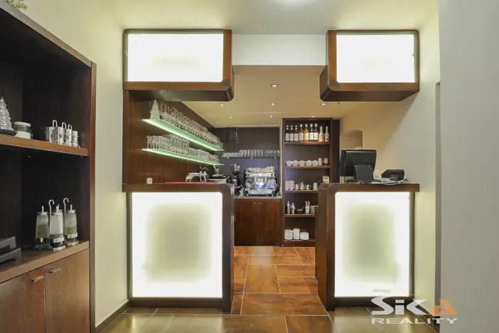 Prodej ubytování, Louny, Mírové náměstí, 530 m2