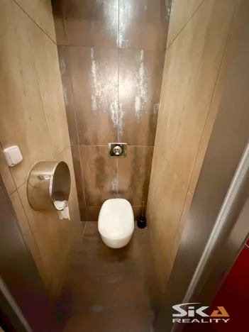 Prodej ubytování, Louny, Mírové náměstí, 530 m2