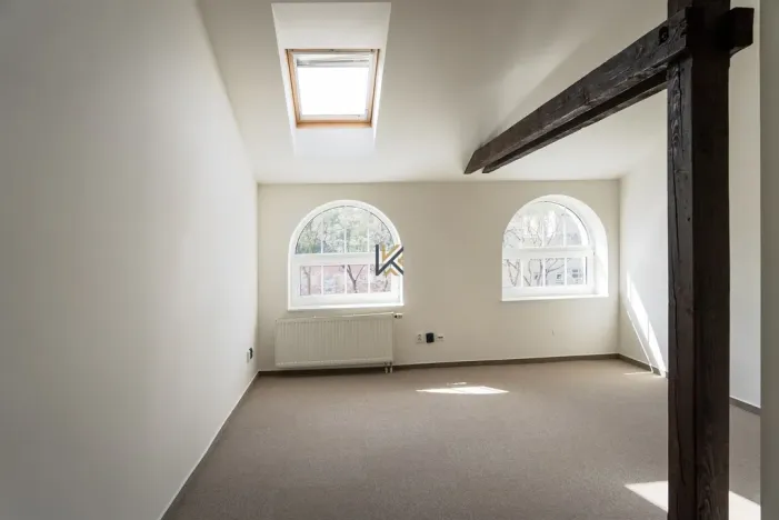 Pronájem kanceláře, Praha - Smíchov, Nádražní, 57 m2