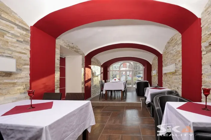 Prodej restaurace, Louny, Mírové náměstí, 530 m2