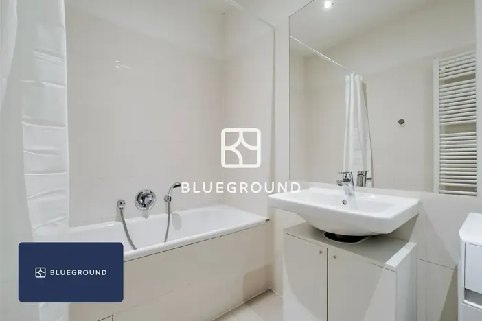 Pronájem bytu 1+kk, Praha - Vršovice, 28. pluku, 37 m2