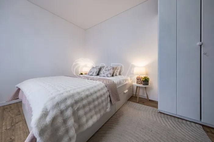 Prodej bytu 2+1, Unhošť, Komenského, 52 m2