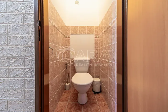 Prodej bytu 2+1, Unhošť, Komenského, 52 m2