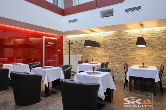 Prodej rodinného domu, Louny, Mírové náměstí, 530 m2