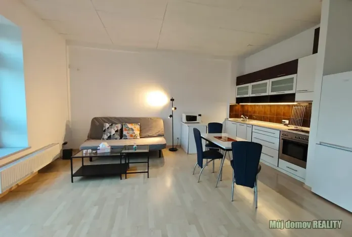 Pronájem bytu 1+kk, Praha - Libeň, Českomoravská, 42 m2