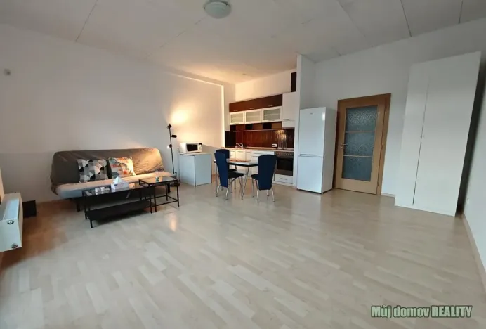 Pronájem bytu 1+kk, Praha - Libeň, Českomoravská, 42 m2