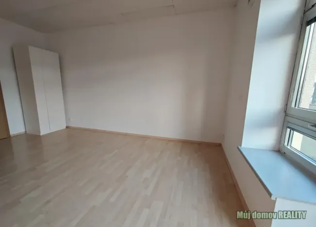 Pronájem bytu 1+kk, Praha - Libeň, Českomoravská, 42 m2