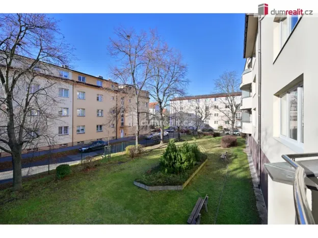 Pronájem garáže, Praha - Košíře, náměstí Josefa Machka, 13 m2