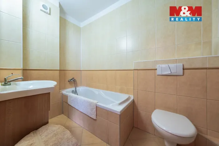 Prodej rodinného domu, Horní Branná, 300 m2