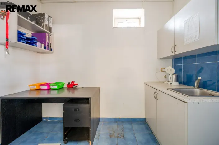 Prodej obchodního prostoru, Rataje nad Sázavou, 200 m2