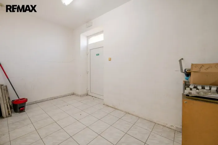 Prodej obchodního prostoru, Rataje nad Sázavou, 200 m2