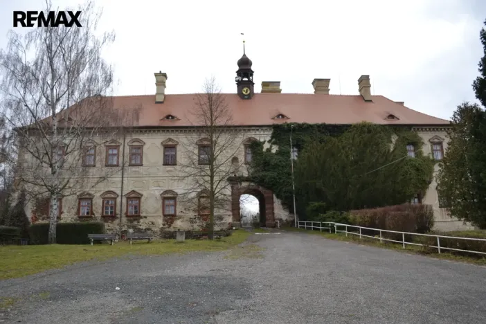 Prodej obchodního prostoru, Rataje nad Sázavou, 200 m2