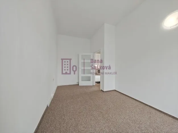 Pronájem bytu 3+kk, Jindřichův Hradec - Jindřichův Hradec II, Sládkova, 61 m2
