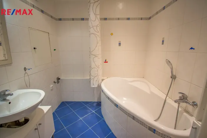 Pronájem bytu 2+kk, Hradec Králové - Nový Hradec Králové, Jana Masaryka, 56 m2