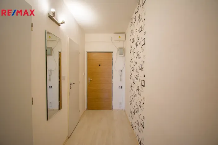 Pronájem bytu 2+kk, Hradec Králové - Nový Hradec Králové, Jana Masaryka, 56 m2