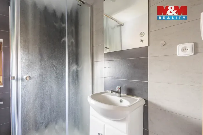 Prodej rodinného domu, Chřibská, 200 m2