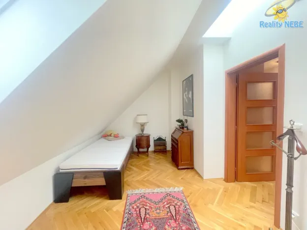 Pronájem bytu 3+kk, Praha - Smíchov, Zborovská, 93 m2