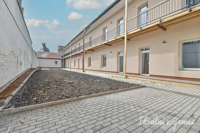 Pronájem bytu 1+1, Brno - Židenice, Bubeníčkova, 25 m2